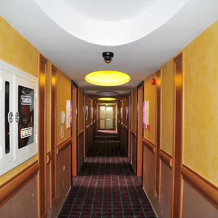 Golden Rock Otel 5*