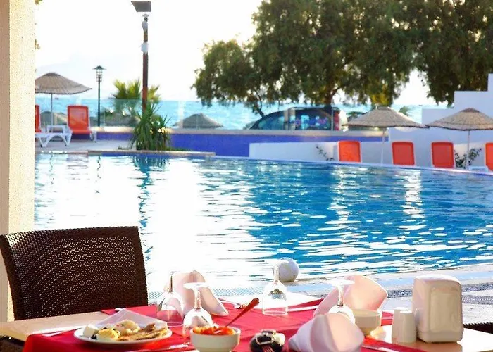 Hotel Golden Rock 5*