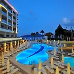Hotel Golden Rock