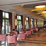 Hotel Golden Rock