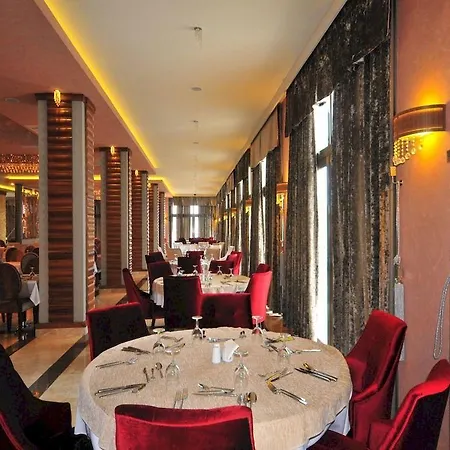 Отель Golden Rock 5*