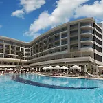 金岩石海滩酒店