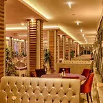 金岩石海滩酒店