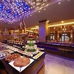金岩石海滩酒店 5* 马尔马里斯