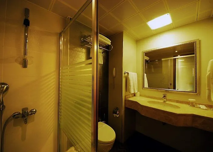 Hotell Golden Rock 5*